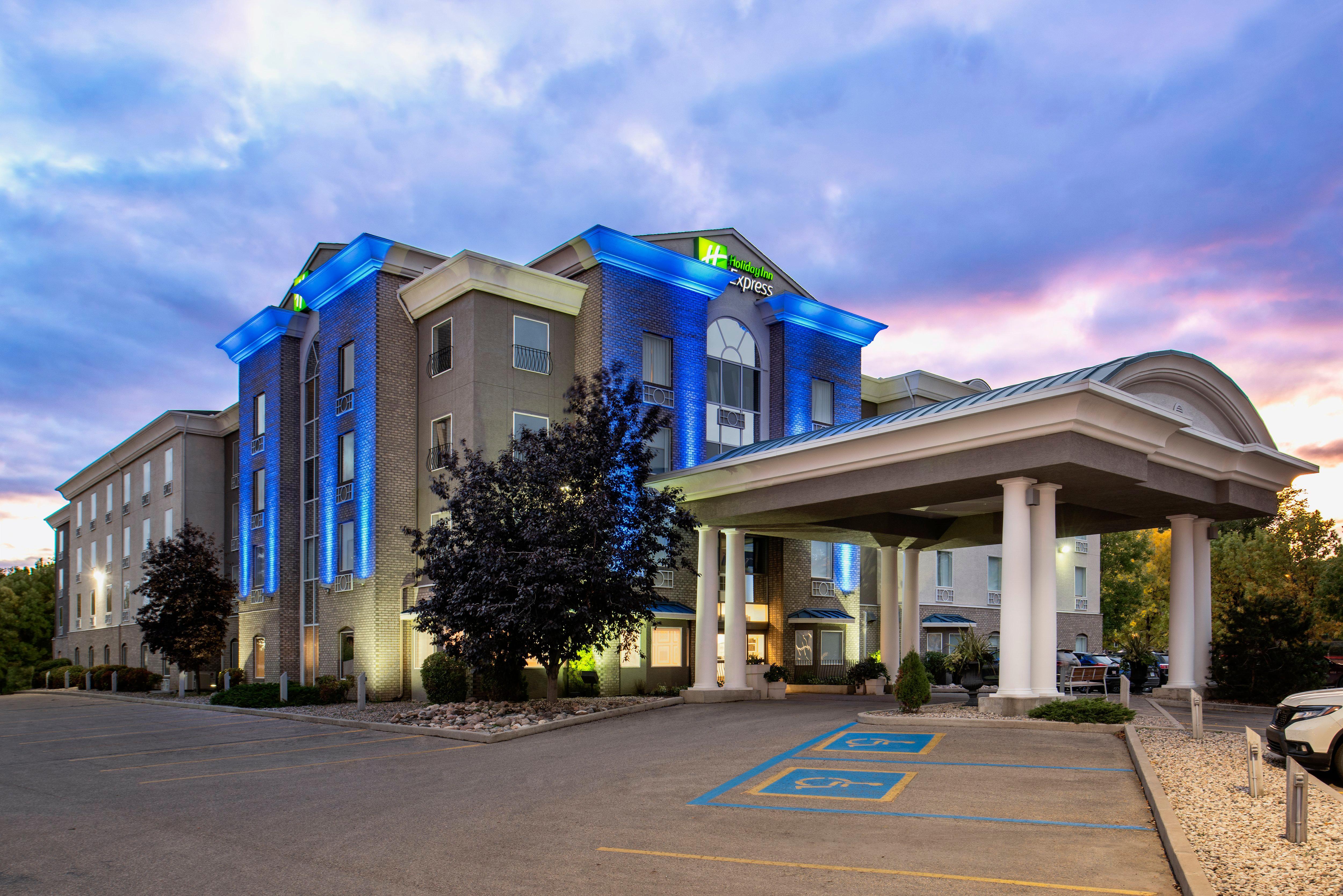 Holiday Inn Express Hotel & Suites Saskatoon By Ihg מראה חיצוני תמונה