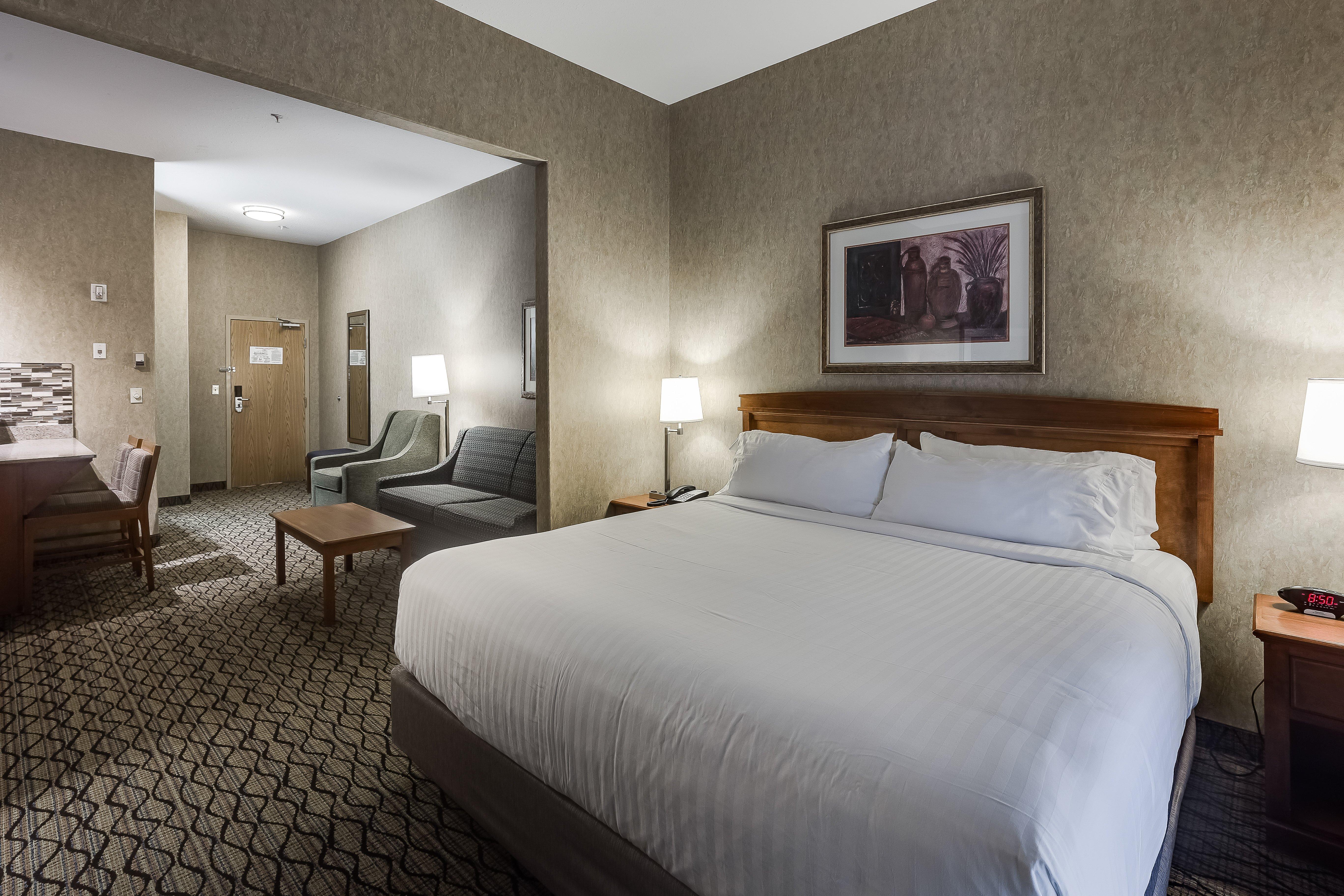 Holiday Inn Express Hotel & Suites Saskatoon By Ihg מראה חיצוני תמונה