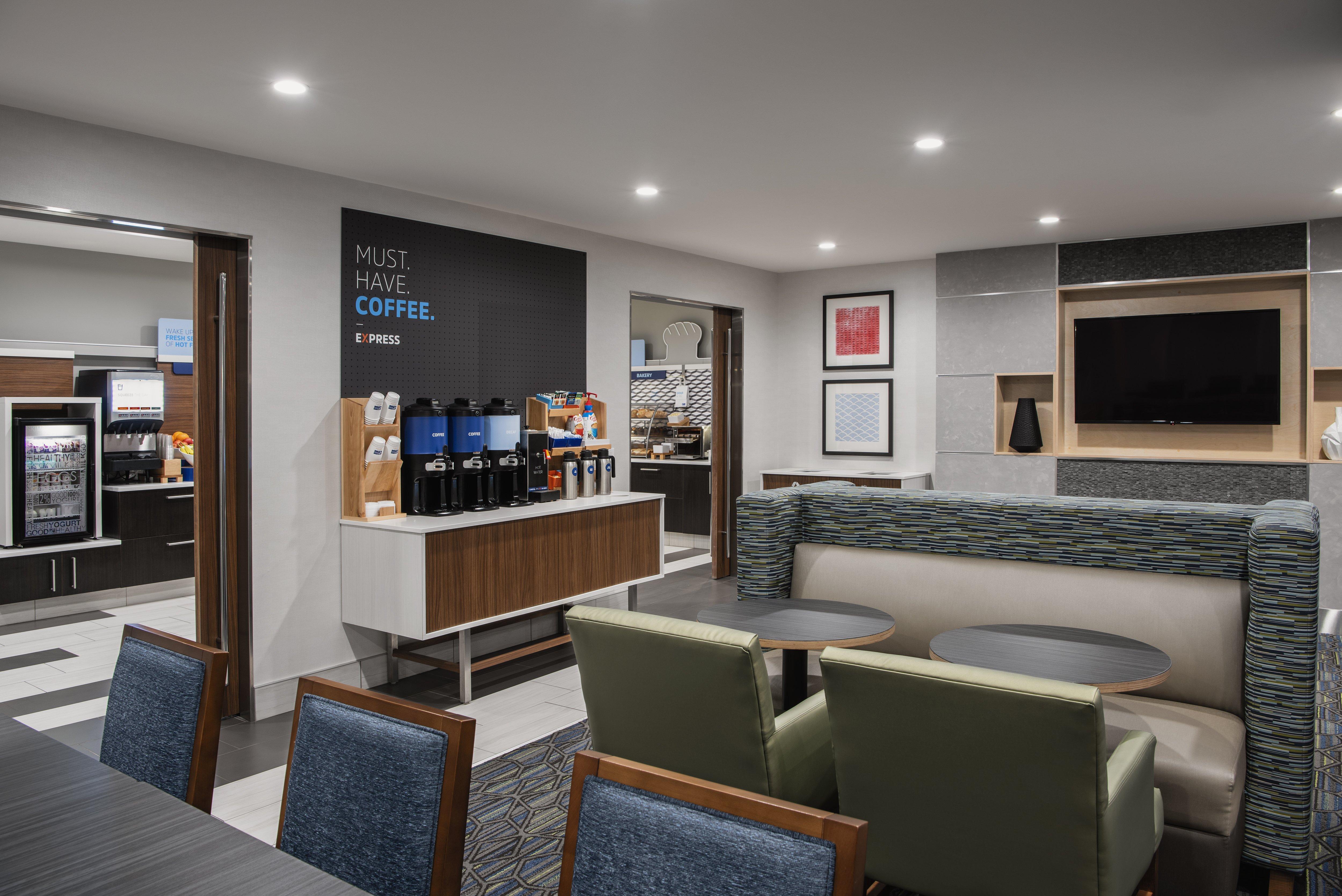 Holiday Inn Express Hotel & Suites Saskatoon By Ihg מראה חיצוני תמונה