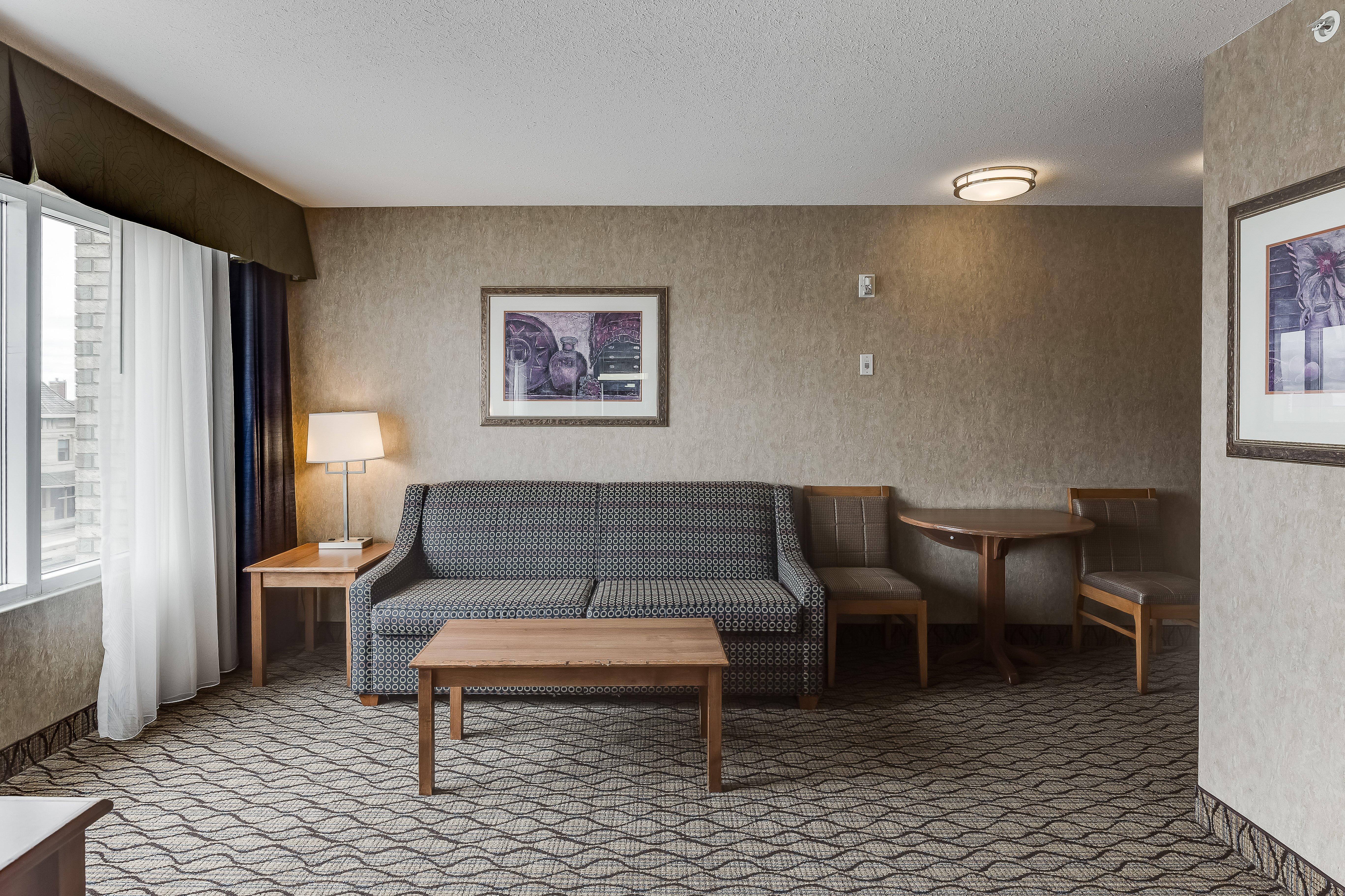 Holiday Inn Express Hotel & Suites Saskatoon By Ihg מראה חיצוני תמונה